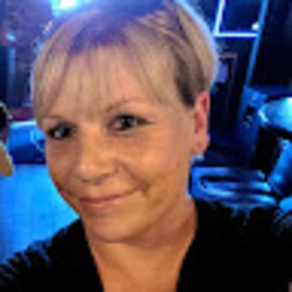 Meet your Posher, Pauline - Picture 1 of 1